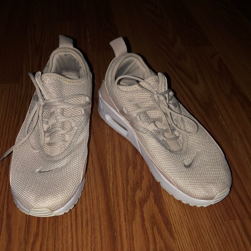 Nike Air Max shoes💕 OFFER